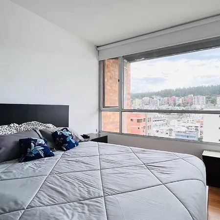 Suite De 1 Dormitorio, 2 Sofa Cama, Wiffi, 3 Personas, Junto Hotel Sheraton Piscina Gym Quito Exterior photo