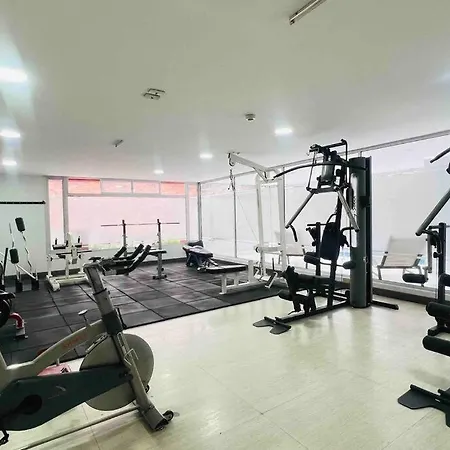 Suite De 1 Dormitorio, 2 Sofa Cama, Wiffi, 3 Personas, Junto Hotel Sheraton Piscina Gym Quito Exterior photo