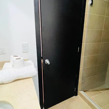 Suite De 1 Dormitorio, 2 Sofa Cama, Wiffi, 3 Personas, Junto Hotel Sheraton Piscina Gym Quito Exterior photo