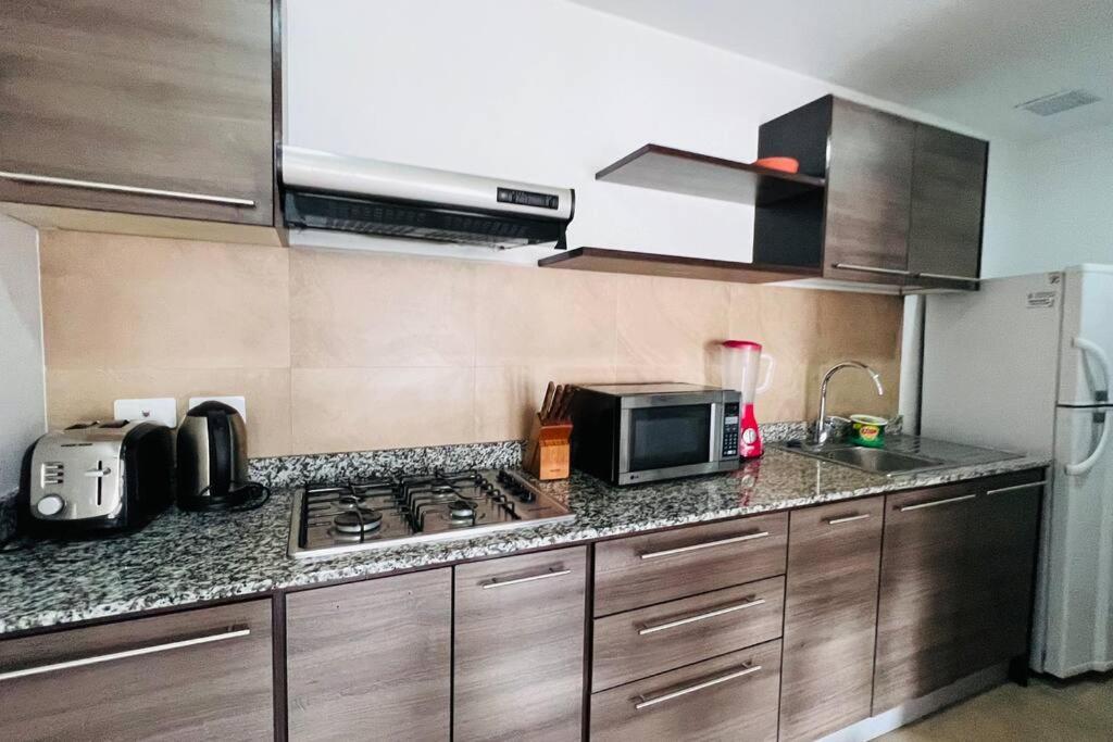 De 1 Dormitorio, 2 Sofa Cama, Wiffi, 3 Personas, Junto Sheraton Piscina Gym *