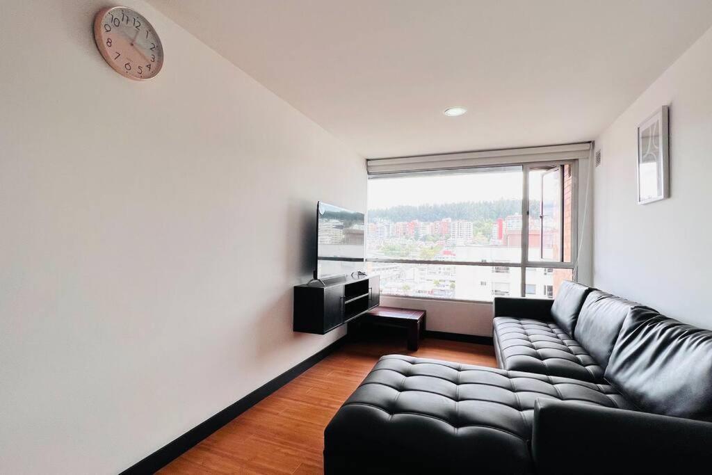 De 1 Dormitorio, 2 Sofa Cama, Wiffi, 3 Personas, Junto Sheraton Piscina Gym Apartment Quito