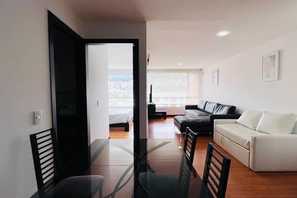 De 1 Dormitorio, 2 Sofa Cama, Wiffi, 3 Personas, Junto Sheraton Piscina Gym Quito