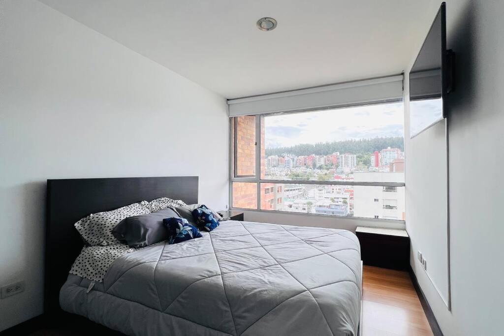 De 1 Dormitorio, 2 Sofa Cama, Wiffi, 3 Personas, Junto Sheraton Piscina Gym Apartment Quito